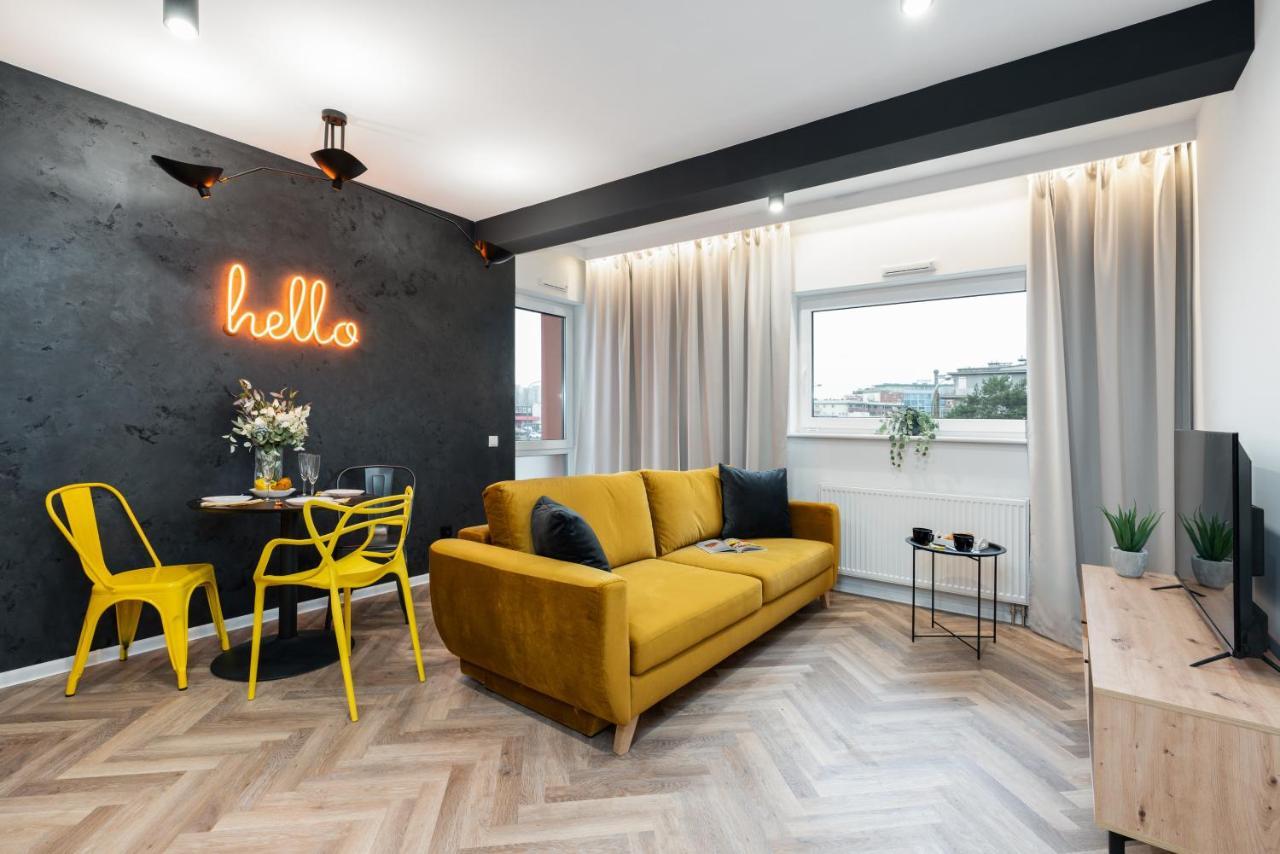 Loft Style Apartments Opienskiego With Parking By Noclegi Renters 포즈난 외부 사진