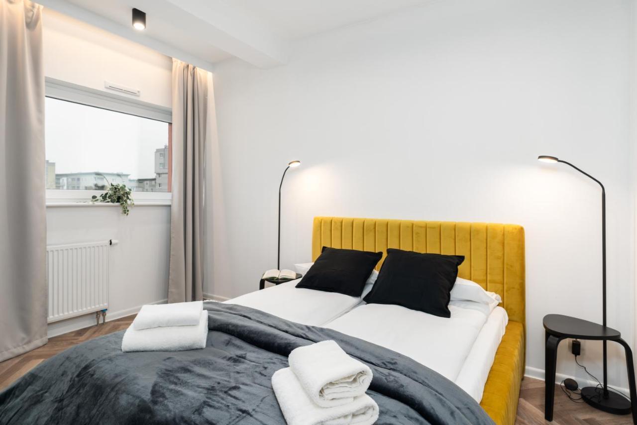 Loft Style Apartments Opienskiego With Parking By Noclegi Renters 포즈난 외부 사진