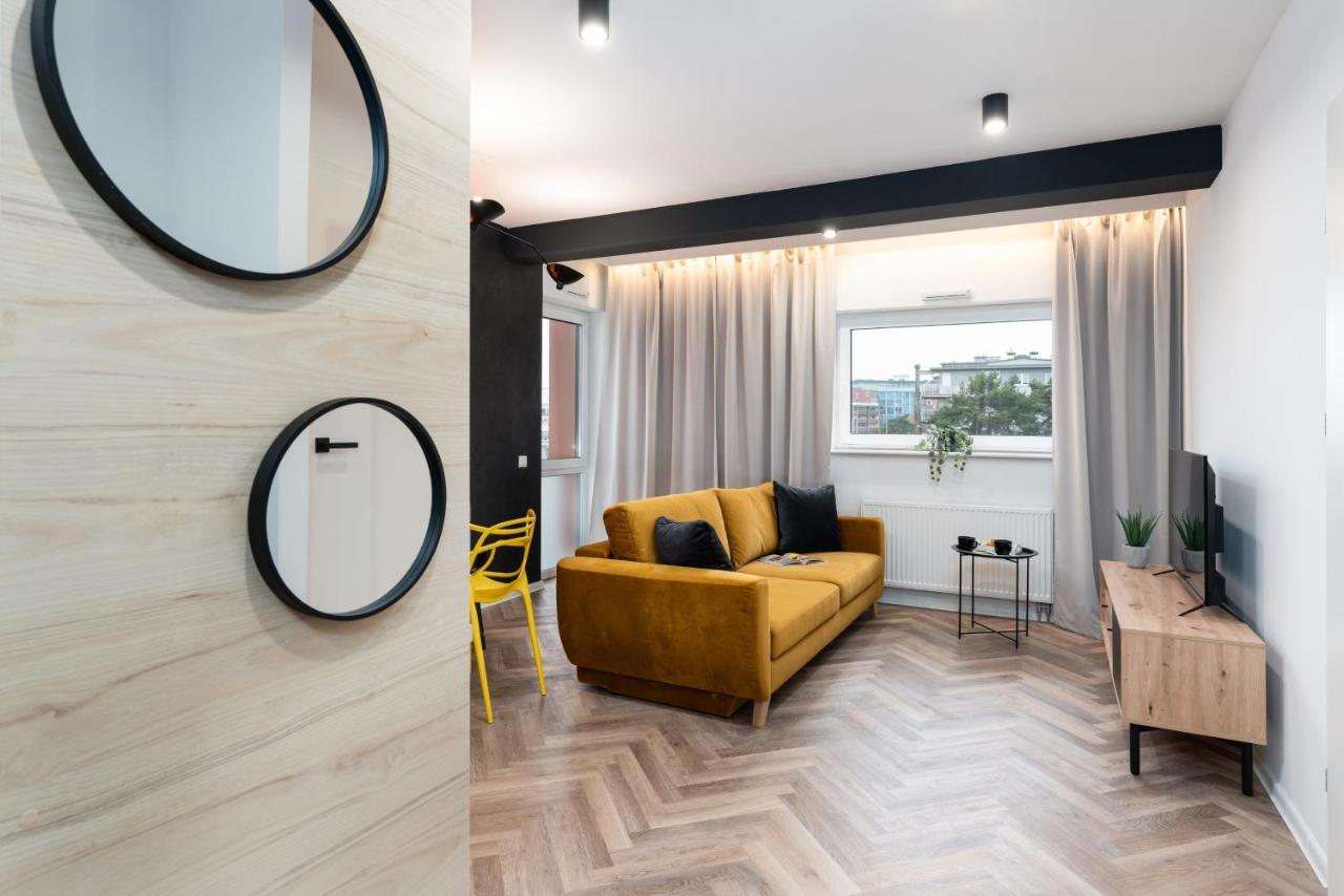 Loft Style Apartments Opienskiego With Parking By Noclegi Renters 포즈난 외부 사진