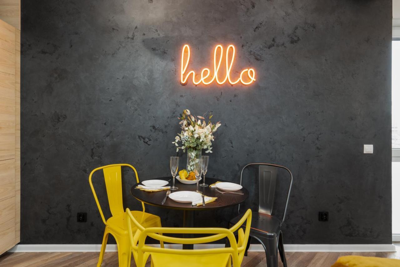 Loft Style Apartments Opienskiego With Parking By Noclegi Renters 포즈난 외부 사진